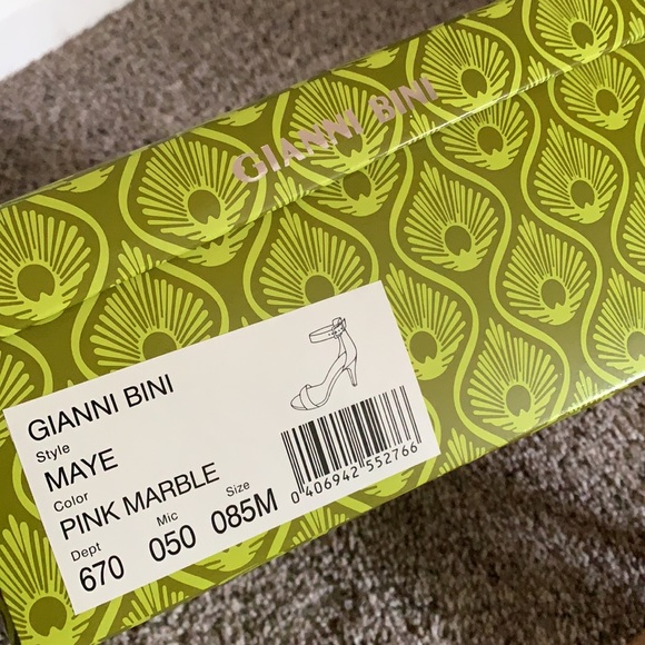 Gianni Bini Heels - Picture 3 of 7